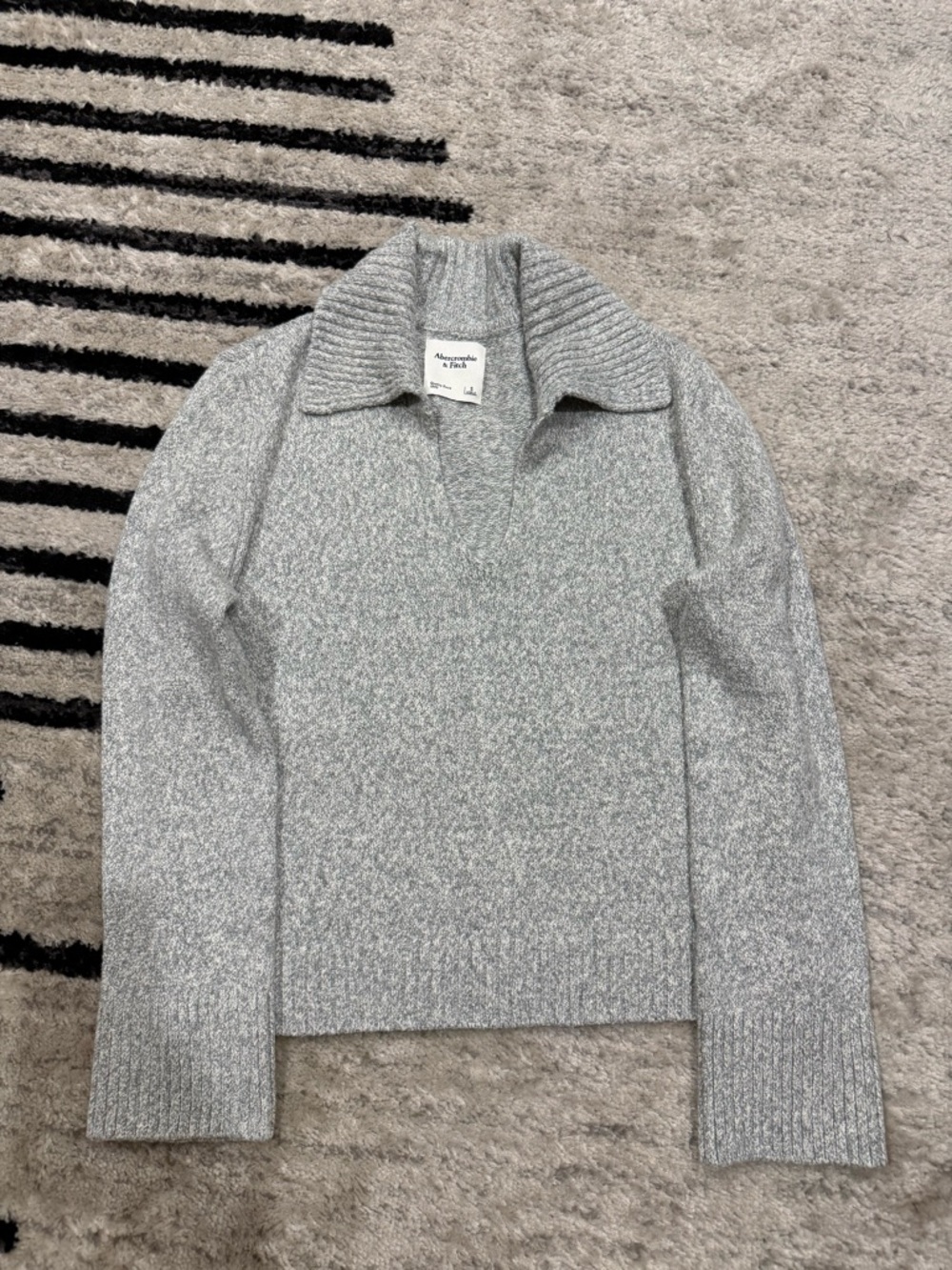Abercrombie & Fitch Light Gray Shawl Collar Knit Pullover